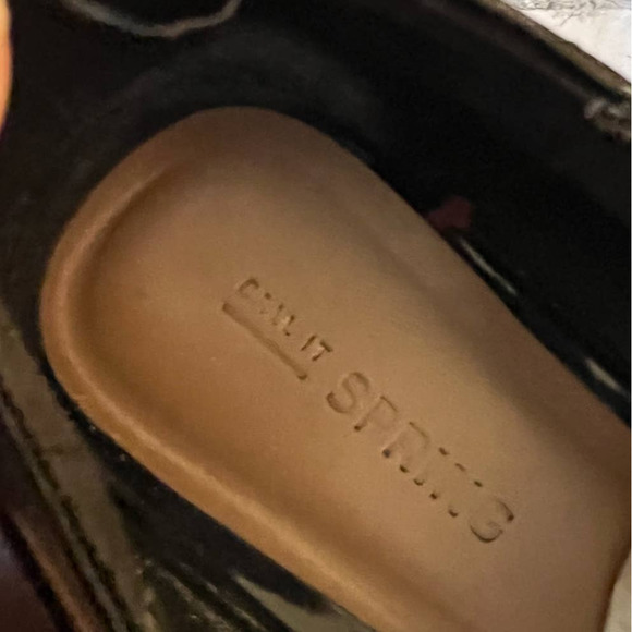 SPRING Shiny black shoes with white soles - Women size 7 - Picture 4 of 4